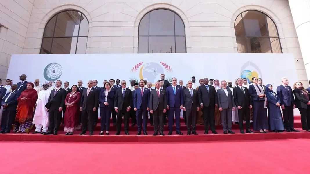 Pakistan Rejects India’s Remarks on OIC Kashmir Resolutions, Flags Delhi Mosque Eviction Delegates pose at the 52nd OIC Council of Foreign Ministers session in Baghdad, where the OIC Kashmir resolutions were adopted