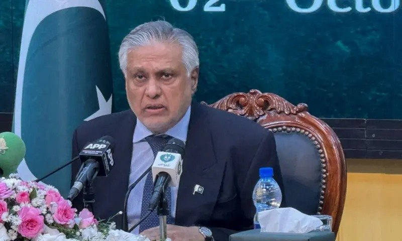 Dar: Mecca pact panel to hold emergency Riyadh talks on Houthi attacks; 6+ nations want in Ishaq Dar addresses a press conference as Mecca pact emergency talks are announced