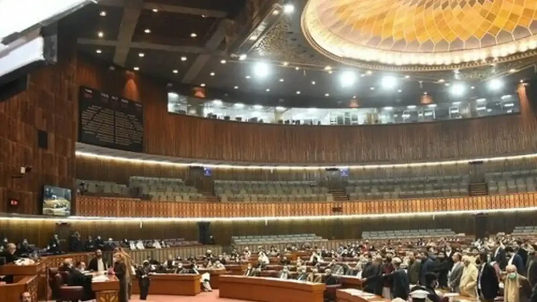 NA Adopts Resolution Saying Workplace Harassment Goes Beyond Sexual Conduct