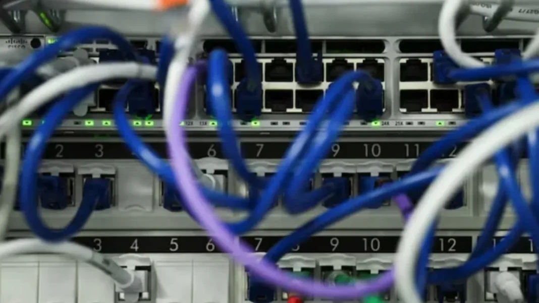 Critical PHP flaws force government websites offline across Europe PHP vulnerabilities server room