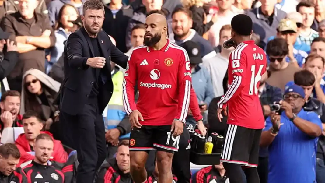 Chelsea Beat Manchester United 2-0 at Stamford Bridge Manchester United players look dejected after Chelsea beat Manchester United at Stamford Bridge