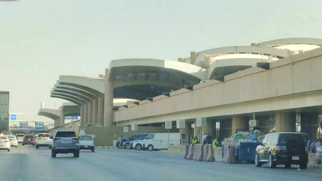 Missile Strike Hits Riyadh Airport Terminal as Houthi Attacks Escalate Missile Strike Hits Riyadh Airport Terminal as Houthi Attacks Escalate