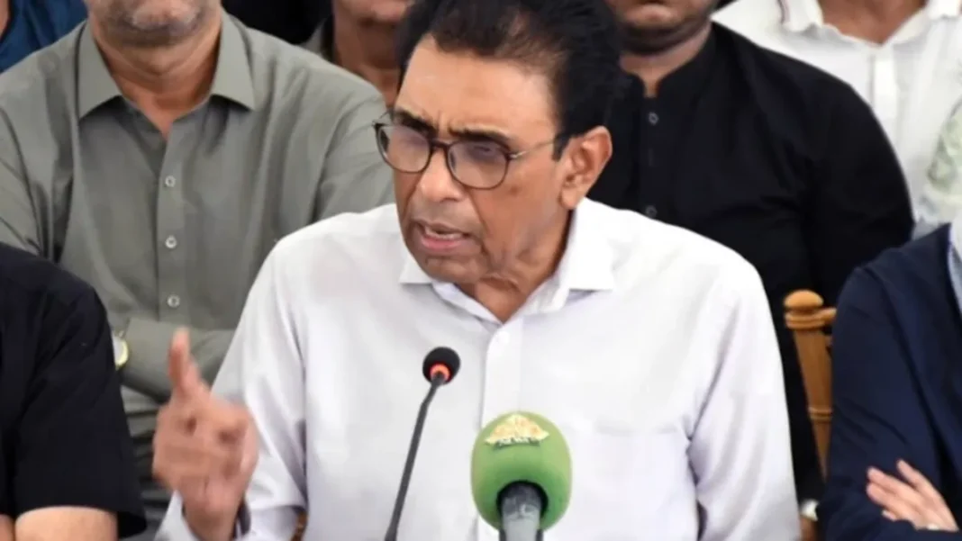 MQM-P Renews Call for New Administrative Units to Fix Urban Sindh’s Woes new administrative units - MQM-P chairman Khalid Maqbool Siddiqui addressing the media