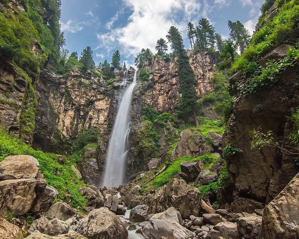 Jarogo Waterfall: Why You Should Visit & When to Go | Explore Pakistan Jarogo Waterfall: Why You Should Visit & When to Go | Explore Pakistan