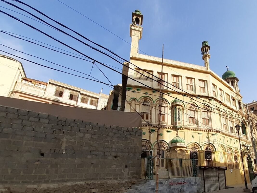 Kacchi Memon Masjid, Karachi: Why You Should Visit & When to Go | Explore Pakistan Kacchi Memon Masjid, Karachi: Why You Should Visit & When to Go | Explore Pakistan