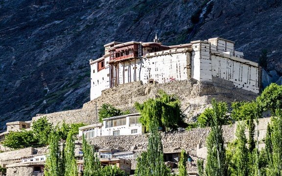 Karimabad: Why You Should Visit & When to Go | Explore Pakistan Karimabad: Why You Should Visit & When to Go | Explore Pakistan