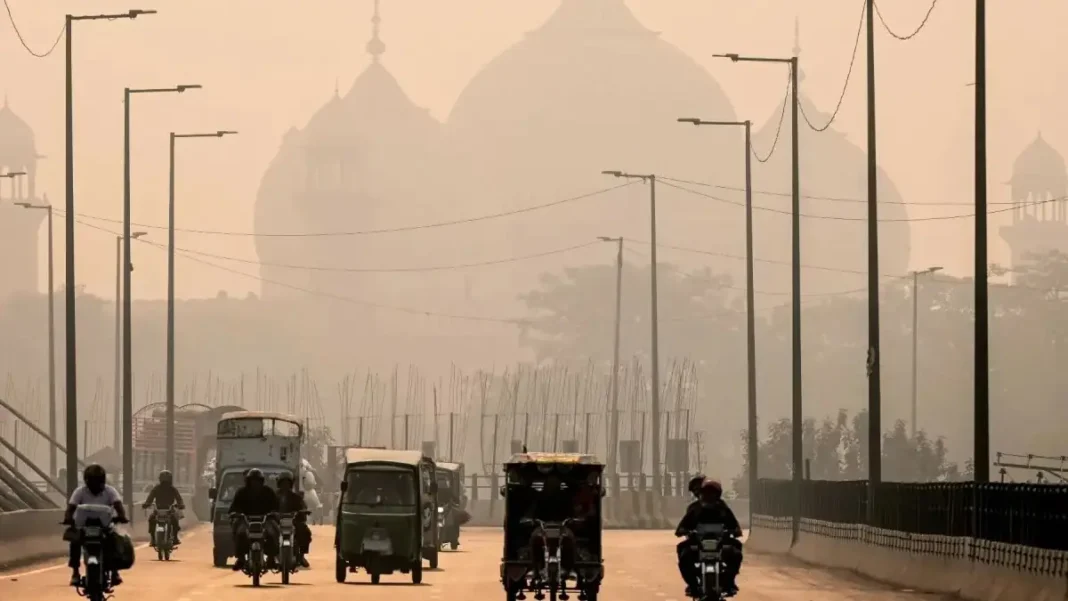 Lahore Smog Today: AQI, Causes & Protection Smog haze over Lahore