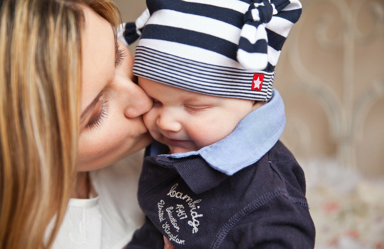 Maternity Leave Around the World: How Long Do Mothers Get?