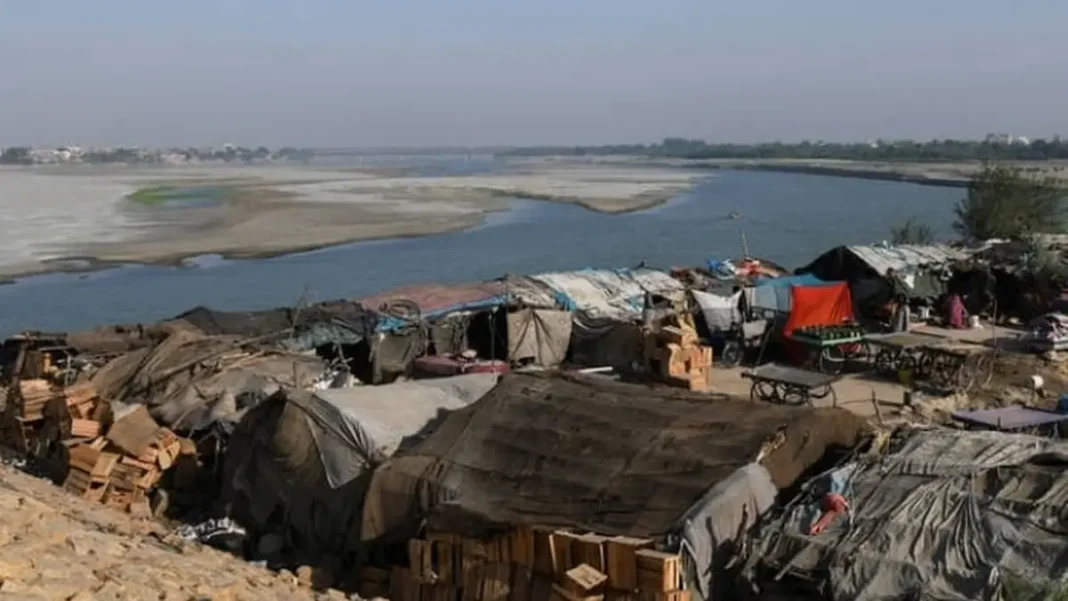 Pakistan Poverty Rate Climbs Back to 28.9%