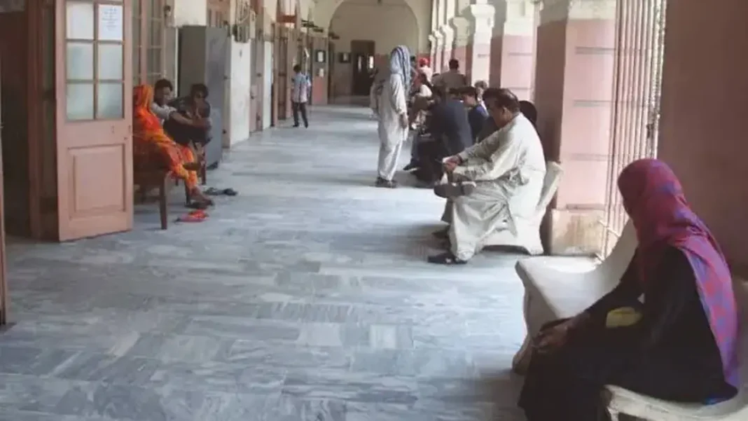 Rawalpindi Courts Paralysed Judge Assault Strike rawalpindi courts strike — Rawalpindi Courts Strike Paralyses Work After Judge Assault