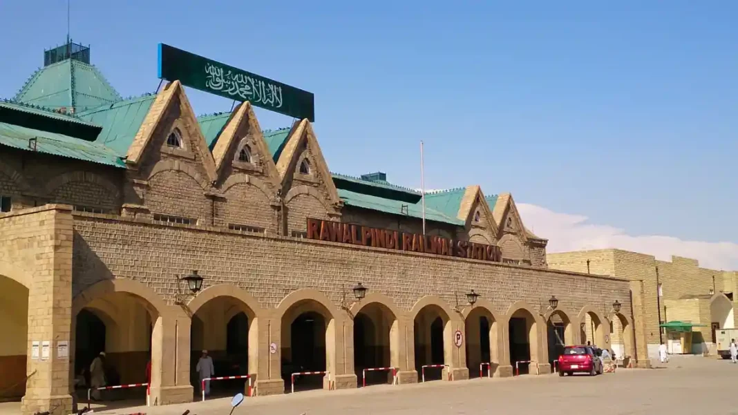Rawalpindi Court Issues Contempt Notices to Railways