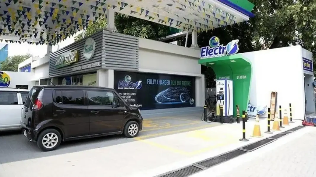 Govt rejects 18% IMF sales tax on EVs, approves phased duty cuts IMF tax on EVs Pakistan - electric vehicle charging