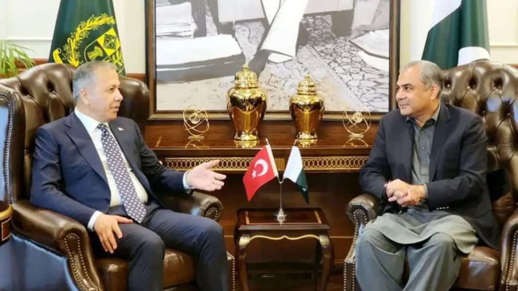 Pakistan, Turkiye Sign Anti-Terror Pact in Istanbul Pakistan Turkiye anti-terror pact