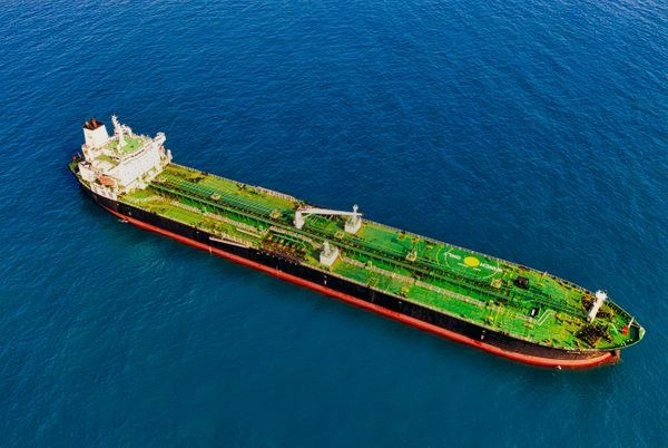 Three Pakistanis among five crew killed as pirates faced rescue off Somalia Three Pakistanis among five crew killed as pirates faced rescue off Somalia (MT Honour 25 hijacked)