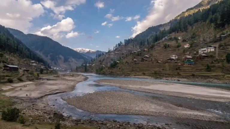India–Pakistan Border Fencing: 2,064 km of Wire, Lights & Sensors