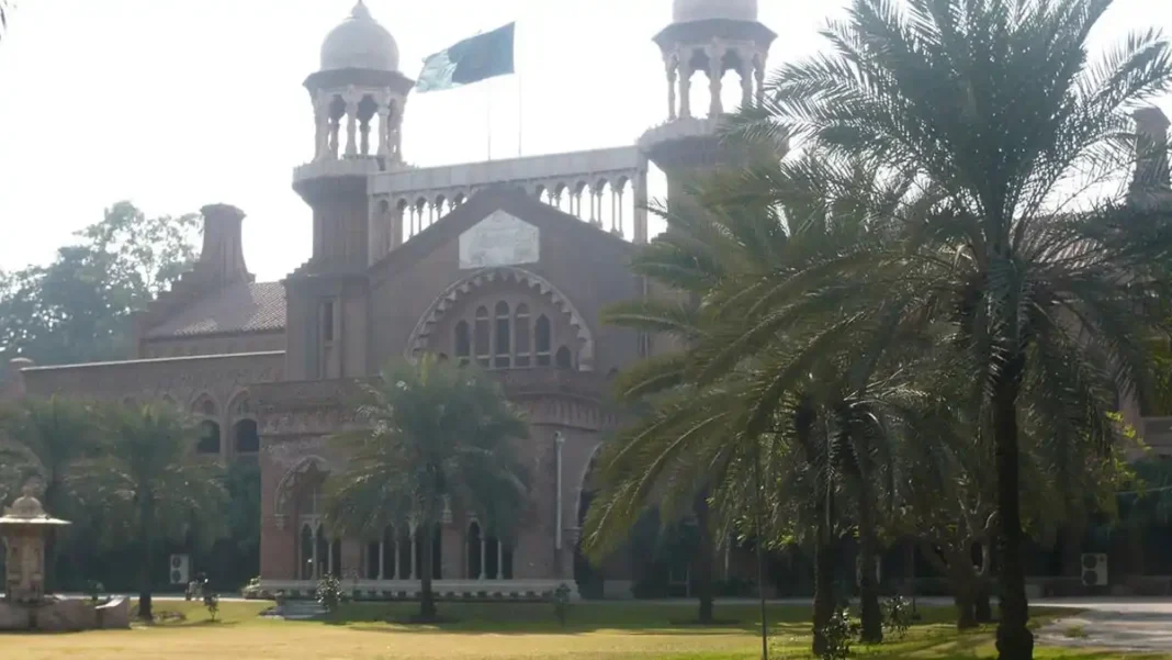 Article 212 of Constitution of Pakistan: Administrative Courts and Tribunals Explained The historic Lahore High Court building