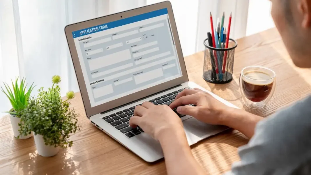 Online Census Pakistan: How Self-Enumeration Worked Online Census Pakistan: How Self-Enumeration Worked