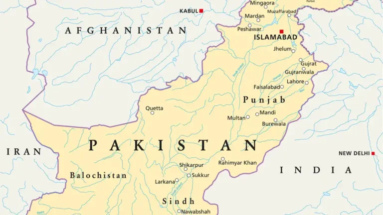 Arabian Sea Location: Which Side of Pakistan Is It On?