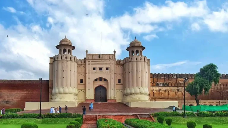 Pakistan Visa Fees: What You’ll Pay by Nationality (2026)