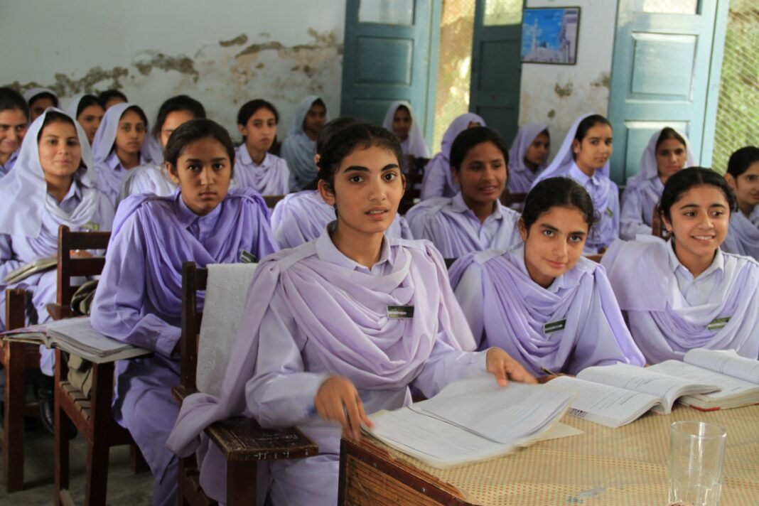From a Tailor’s Daughter to Doctor: Alina, Daanish School’s First Female Doctor From a Tailor’s Daughter to Doctor: Alina, Daanish School’s First Female Doctor