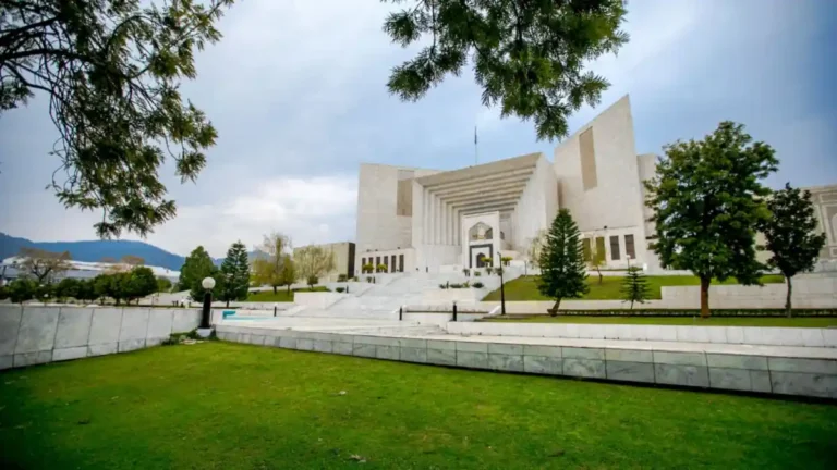 3 Pillars of Government of Pakistan: Legislature, Executive, Judiciary