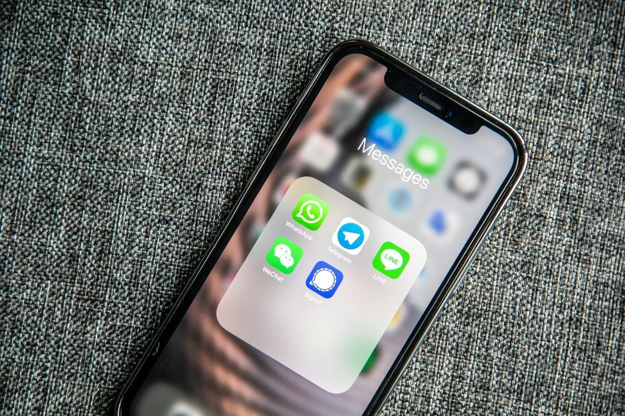 How to Transfer WhatsApp Chats to a New Phone How to Transfer WhatsApp Chats to a New Phone