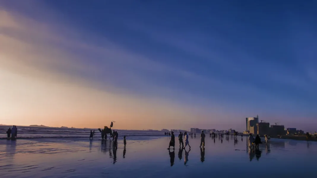 Urdu News Update: The Fastest Ways to Get Breaking News in Urdu Sea View Clifton Beach Karachi — Pakistan's largest Urdu media market